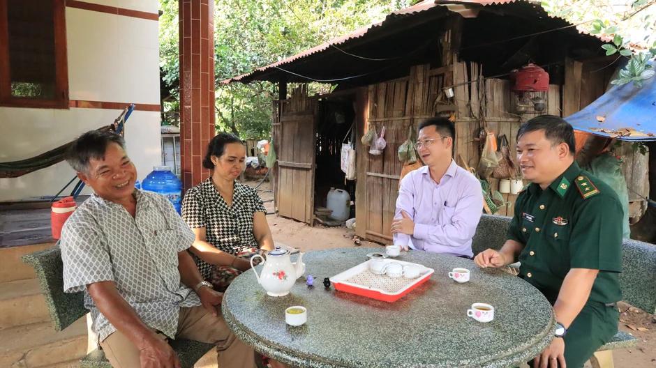 'Cột mốc sống' truyền đời trên biên giới Đồng Nai 'Cột mốc sống' truyền đời trên biên giới Đồng Nai