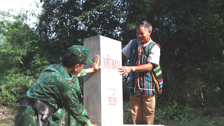 'Cột mốc sống' truyền đời trên biên giới Đồng Nai 'Cột mốc sống' truyền đời trên biên giới Đồng Nai