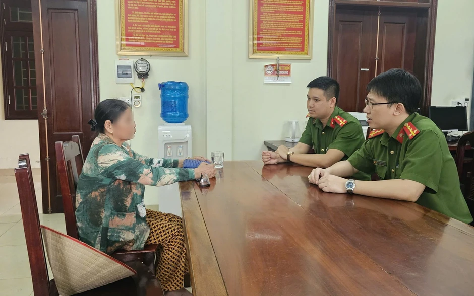 CSGT đồng loạt ra quân, duy trì chốt kiểm soát cả ngày lẫn đêm xử lý 1 lỗi vi phạm giao thông CSGT đồng loạt ra quân, duy trì chốt kiểm soát cả ngày lẫn đêm xử lý 1 lỗi vi phạm giao thông