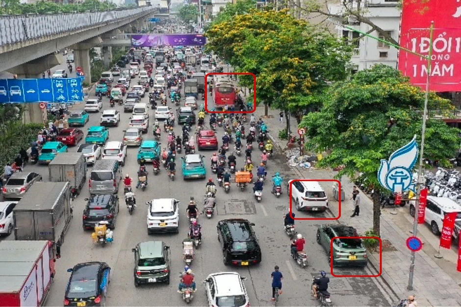 CSGT Hà Nội sử dụng thiết bị đặc biệt để xử lý 1 lỗi vi phạm giao thông phổ biến, các tài xế chú ý CSGT Hà Nội sử dụng thiết bị đặc biệt để xử lý 1 lỗi vi phạm giao thông phổ biến, các tài xế chú ý