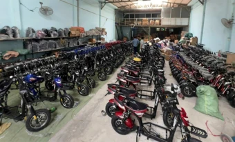 CSGT TPHCM đột kích loạt lò 'độ' xe điện, tạm giữ hàng trăm phương tiện