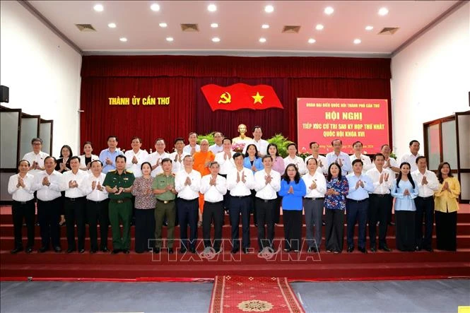 Cử tri Cần Thơ đề nghị chú trọng đào tạo, bồi dưỡng đội ngũ cán bộ cơ sở