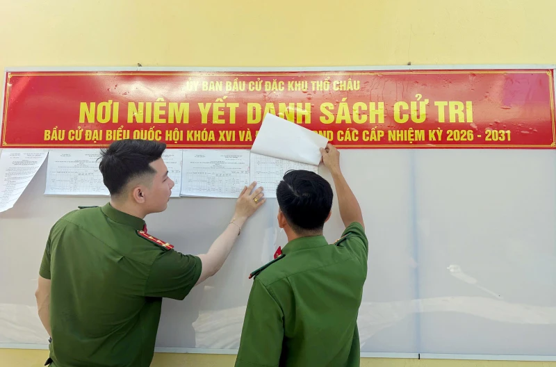 Cử tri đặc khu Thổ Châu nô nức đi bỏ phiếu bầu cử sớm Cử tri đặc khu Thổ Châu nô nức đi bỏ phiếu bầu cử sớm