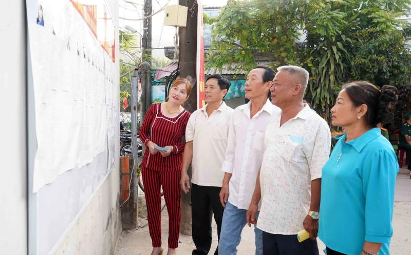 Cử tri đặc khu Thổ Châu nô nức đi bỏ phiếu bầu cử sớm Cử tri đặc khu Thổ Châu nô nức đi bỏ phiếu bầu cử sớm