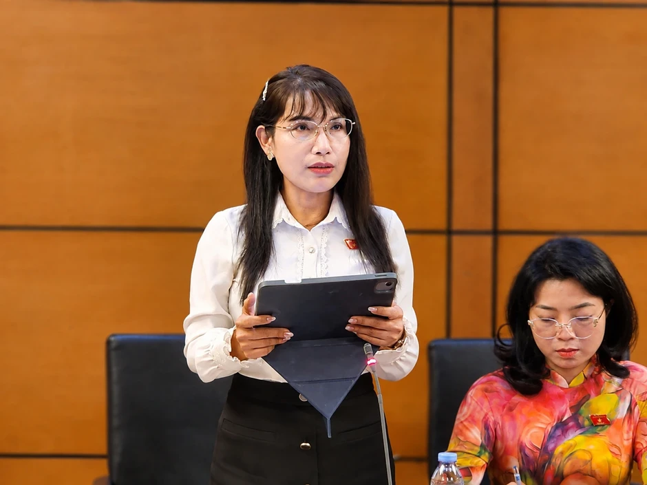 Cử tri mong muốn Nhà nước hỗ trợ việc làm ổn định thay vì hỗ trợ đột xuất Cử tri mong muốn Nhà nước hỗ trợ việc làm ổn định thay vì hỗ trợ đột xuất
