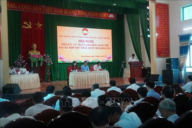 Cử tri Thanh Hóa quan tâm đến chính sách cho cán bộ cấp xã, đẩy mạnh các chương trình mục tiêu quốc gia