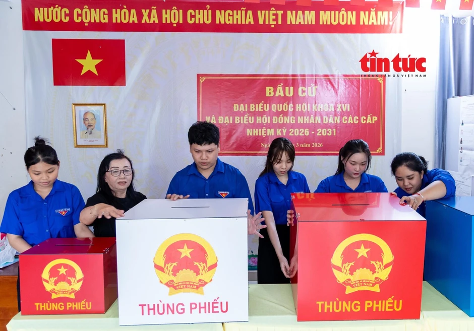 Cử tri TP Hồ Chí Minh kỳ vọng những đại biểu ‘đủ tâm, đủ tầm’ Cử tri TP Hồ Chí Minh kỳ vọng những đại biểu ‘đủ tâm, đủ tầm’