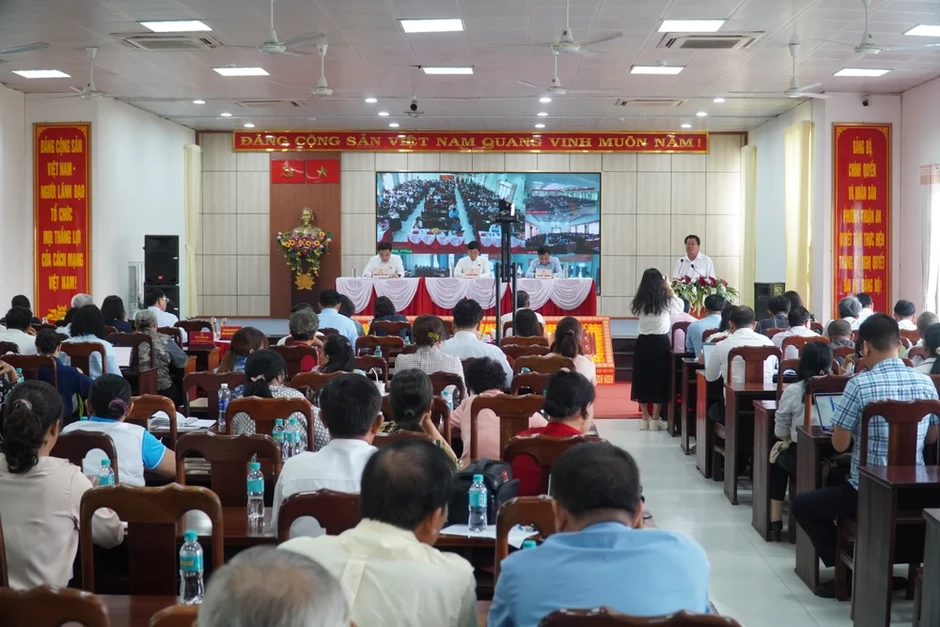 Cử tri TP.HCM kiến nghị loạt vấn đề 'nóng' về hạ tầng, môi trường Cử tri TP.HCM kiến nghị loạt vấn đề 'nóng' về hạ tầng, môi trường