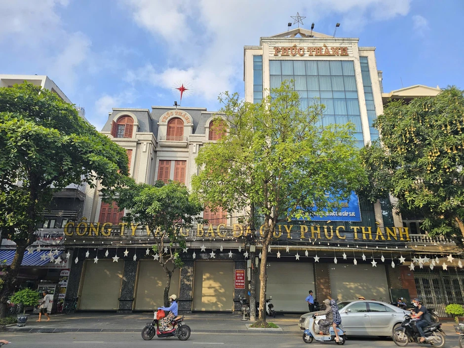 Cửa hàng vàng Phúc Thành đóng cửa Sau khi công an làm việc tại Ninh Bình Cửa hàng vàng Phúc Thành đóng cửa Sau khi công an làm việc tại Ninh Bình