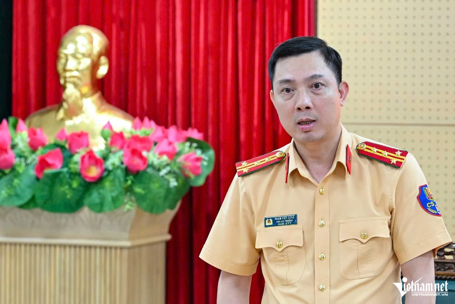 Cục CSGT: Biển báo, vạch khoảng cách trên cầu Nhật Tân chủ yếu để tuyên truyền Cục CSGT: Biển báo, vạch khoảng cách trên cầu Nhật Tân chủ yếu để tuyên truyền