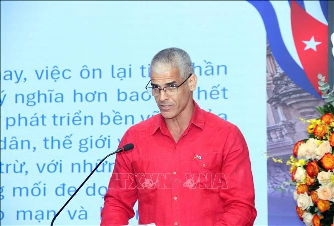 Củng cố, phát triển tình hữu nghị đặc biệt giữa nhân dân Việt Nam, Cuba Củng cố, phát triển tình hữu nghị đặc biệt giữa nhân dân Việt Nam, Cuba