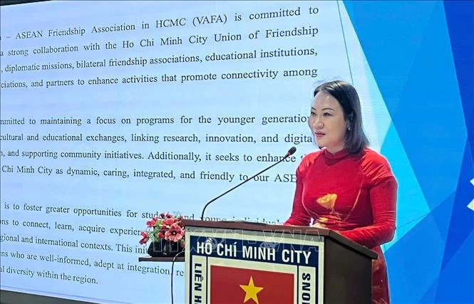 Củng cố tình hữu nghị giữa nhân dân các nước ASEAN Củng cố tình hữu nghị giữa nhân dân các nước ASEAN