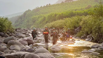 Cuộc chạy đua với ký ức phai mờ để đưa liệt sĩ trở về - Báo TinVina