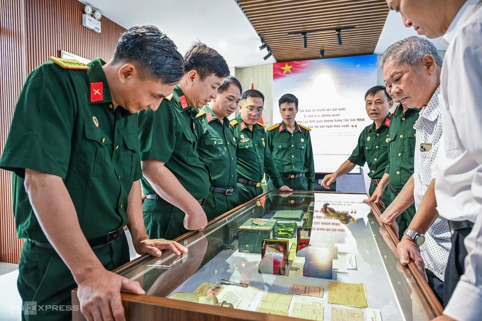Cuộc hội ngộ của các thế hệ thầy cô giáo đi B Cuộc hội ngộ của các thế hệ thầy cô giáo đi B
