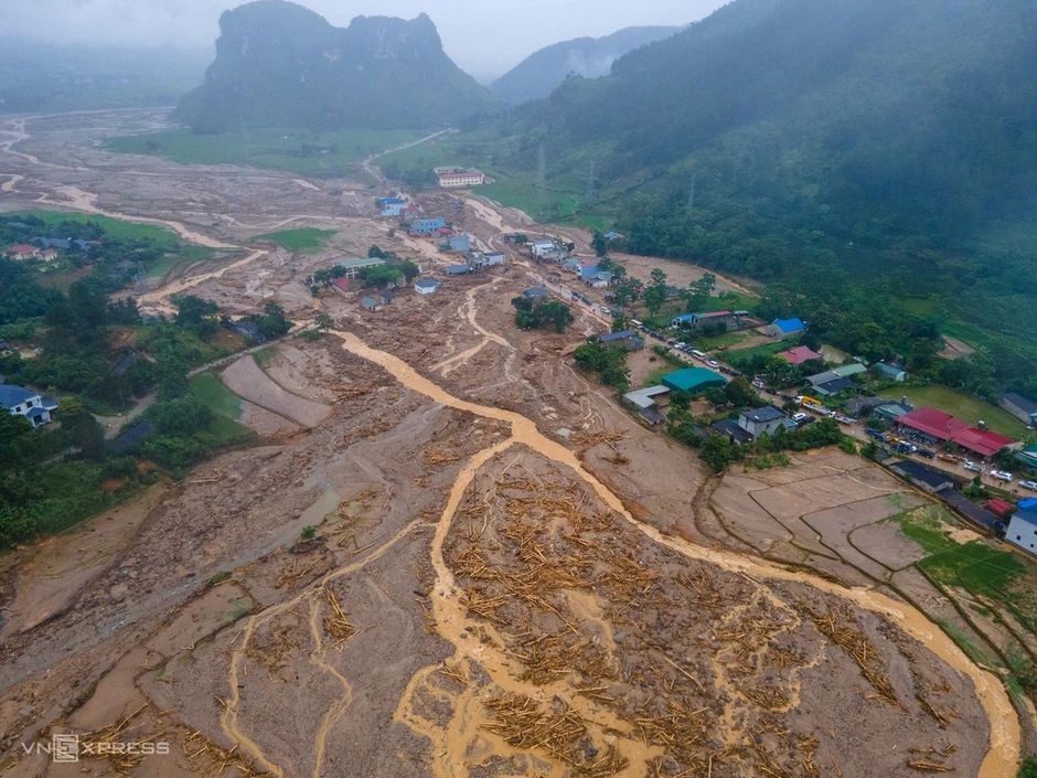 Cuộc tháo chạy khỏi lũ quét ở Mường Than