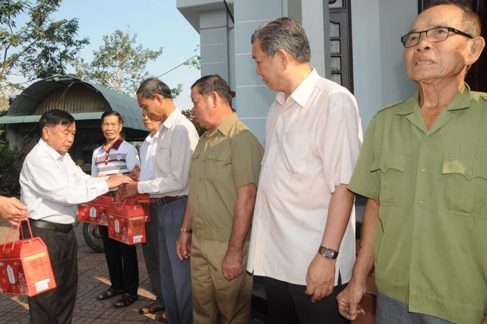 Cuộc thi viết “Lòng tốt quanh ta lần 4”: Hành trình ý nghĩa của bác sĩ Các Cuộc thi viết “Lòng tốt quanh ta lần 4”: Hành trình ý nghĩa của bác sĩ Các