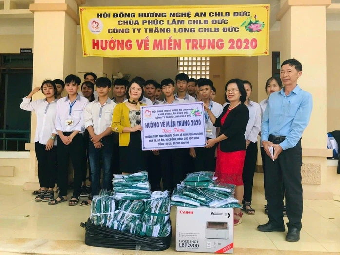 Cuộc thi viết “Lòng tốt quanh ta”: Ươm tri thức, gieo yêu thương giữa đời thường Cuộc thi viết “Lòng tốt quanh ta”: Ươm tri thức, gieo yêu thương giữa đời thường