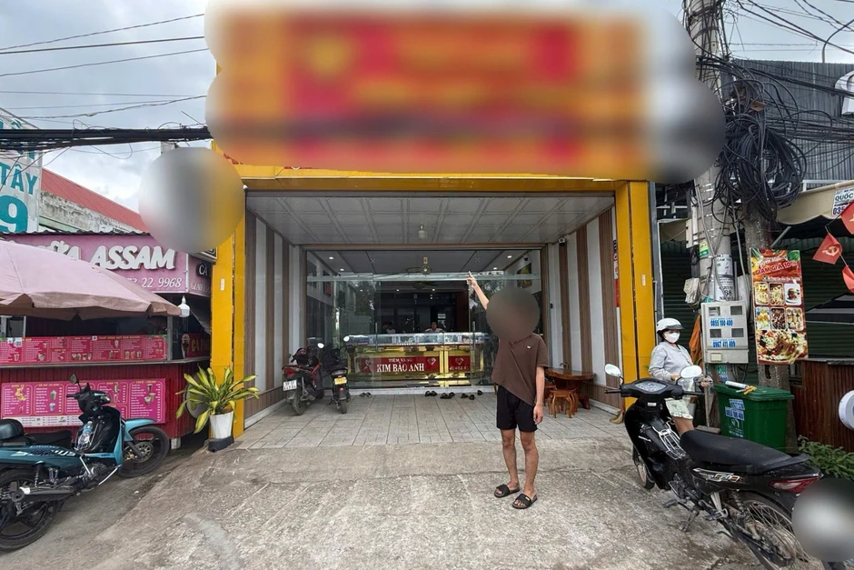 Cướp giật tại tiệm vàng: Thủ đoạn của nam thanh niên 19 tuổi Cướp giật tại tiệm vàng: Thủ đoạn của nam thanh niên 19 tuổi