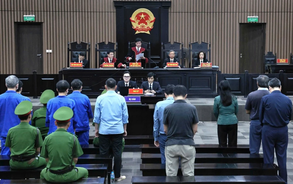 Cựu Bộ trưởng Y tế Nguyễn Thị Kim Tiến nhận 6 năm tù Cựu Bộ trưởng Y tế Nguyễn Thị Kim Tiến nhận 6 năm tù
