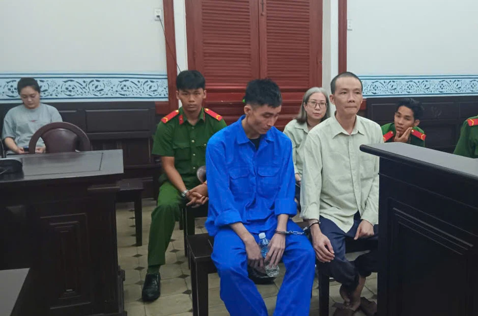 Cựu cán bộ cấu kết ‘giải cứu’ người nghiện, nhận hàng trăm triệu đồng Cựu cán bộ cấu kết ‘giải cứu’ người nghiện, nhận hàng trăm triệu đồng