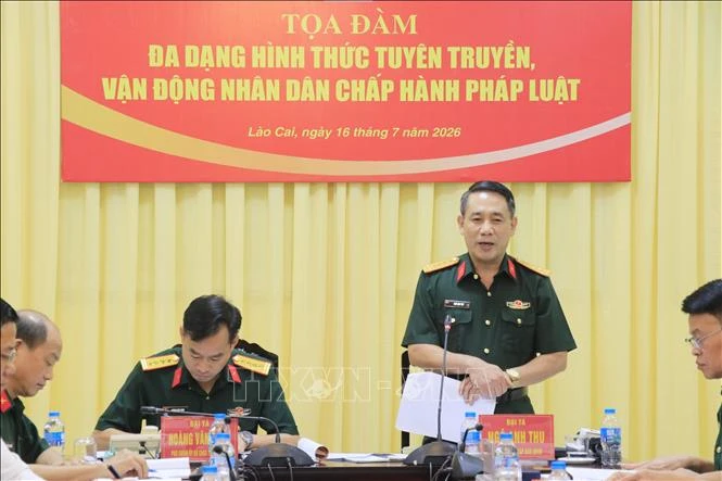 Đa dạng hình thức tuyên truyền, vận động người dân chấp hành pháp luật Đa dạng hình thức tuyên truyền, vận động người dân chấp hành pháp luật