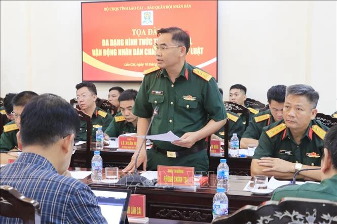 Đa dạng hình thức tuyên truyền, vận động người dân chấp hành pháp luật Đa dạng hình thức tuyên truyền, vận động người dân chấp hành pháp luật