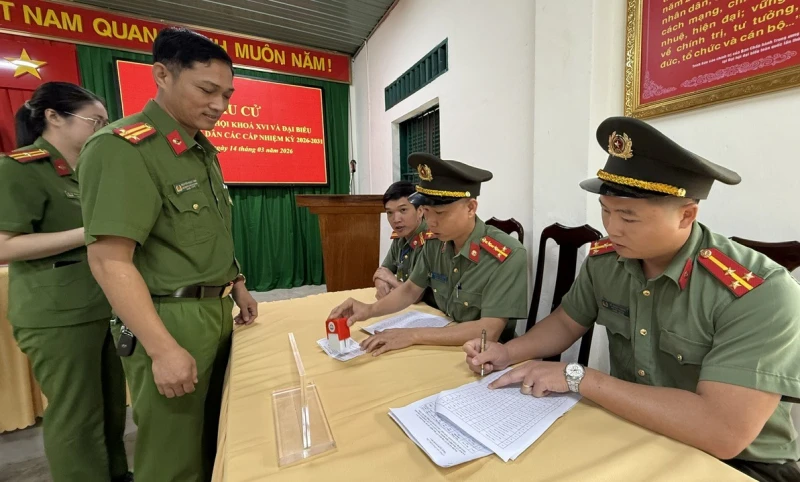 Đảm bảo quyền công dân cho các phạm nhân phía sau cánh cổng trại tạm giam Đảm bảo quyền công dân cho các phạm nhân phía sau cánh cổng trại tạm giam
