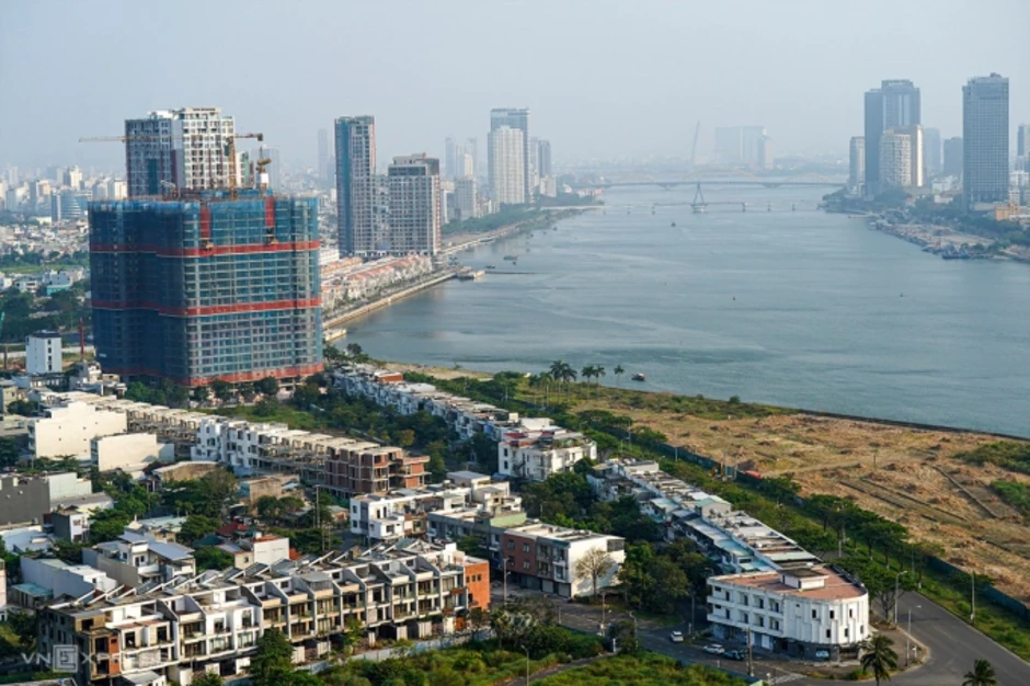 'Đà Nẵng cần bỏ kè cứng, trả lại không gian cho sông Hàn' 'Đà Nẵng cần bỏ kè cứng, trả lại không gian cho sông Hàn'