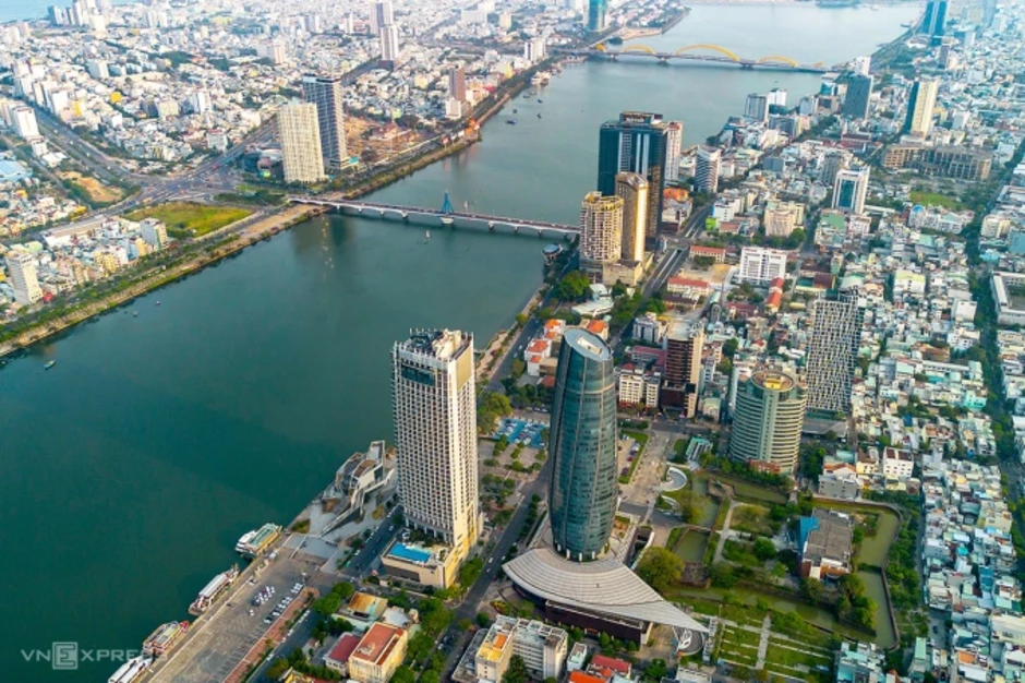 'Đà Nẵng nên phát triển hai cực theo mô hình Sài Gòn - Chợ Lớn' 'Đà Nẵng nên phát triển hai cực theo mô hình Sài Gòn - Chợ Lớn'
