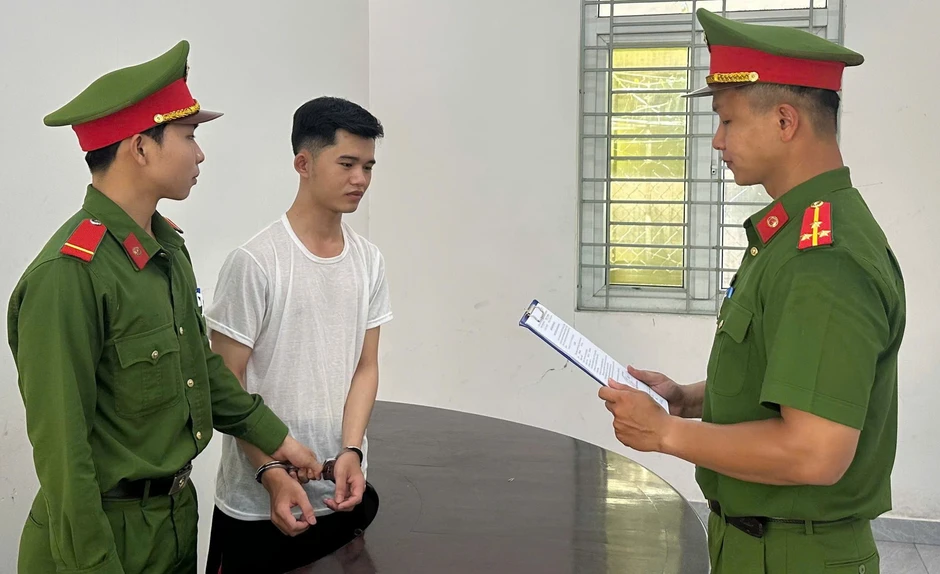 Đà Nẵng: Quản lý quán nhậu chiếm đoạt gần 900 triệu đồng tiền doanh thu Đà Nẵng: Quản lý quán nhậu chiếm đoạt gần 900 triệu đồng tiền doanh thu
