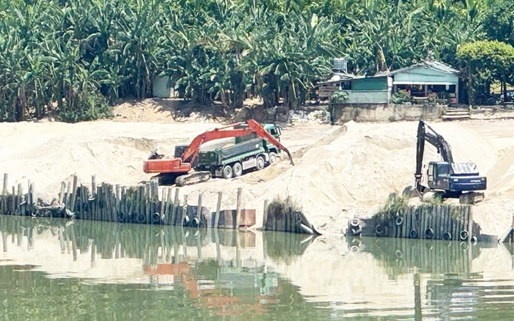 Đà Nẵng siết quản lý khoáng sản, xử lý nghiêm việc đầu cơ, găm hàng Đà Nẵng siết quản lý khoáng sản, xử lý nghiêm việc đầu cơ, găm hàng