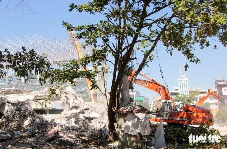 Đà Nẵng tháo dỡ sân Chi Lăng, khép lại ký ức một 'chảo lửa' bóng đá Đà Nẵng tháo dỡ sân Chi Lăng, khép lại ký ức một 'chảo lửa' bóng đá