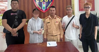 Đã tìm thấy chủ nhân số tiền do nhóm thanh niên nhặt được