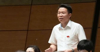 Đại biểu Quốc hội đề xuất bỏ quy định bắt buộc công chứng giao dịch bất động sản