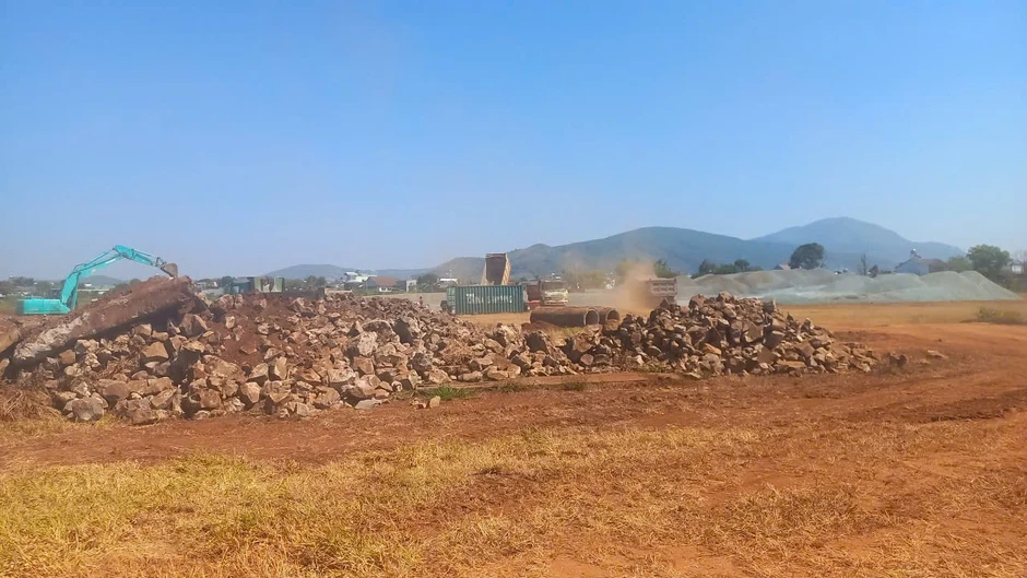 Đại công trường sân bay Liên Khương sau 2 tuần khởi công sửa chữa, nâng cấp Đại công trường sân bay Liên Khương sau 2 tuần khởi công sửa chữa, nâng cấp