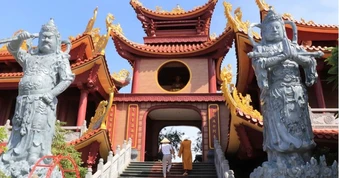 Đại diện chùa Bầu thông tin danh tính người đánh liên tiếp bé trai