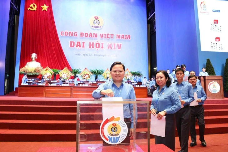Đại hội XIV Công đoàn Việt Nam chốt phương án nhân sự Ban Chấp hành khóa 2026 - 2031 Đại hội XIV Công đoàn Việt Nam chốt phương án nhân sự Ban Chấp hành khóa 2026 - 2031