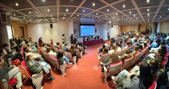 Đại sứ Việt Nam tại Argentina khẳng định đường lối đối ngoại độc lập, tự chủ Đại sứ Việt Nam tại Argentina khẳng định đường lối đối ngoại độc lập, tự chủ