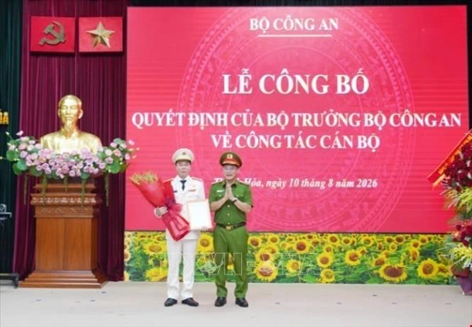 Đại tá Hoàng Quốc Việt được điều động giữ chức Giám đốc Công an tỉnh Thanh Hóa Đại tá Hoàng Quốc Việt được điều động giữ chức Giám đốc Công an tỉnh Thanh Hóa