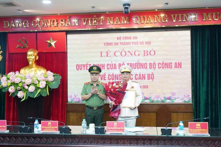 Đại tá Trần Văn Quang giữ chức Phó Giám đốc Công an TP Hà Nội Đại tá Trần Văn Quang giữ chức Phó Giám đốc Công an TP Hà Nội
