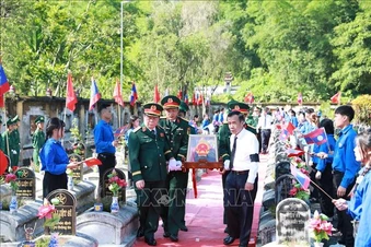 Đại tướng Nguyễn Trọng Nghĩa dự truy điệu, an táng hài cốt liệt sĩ Việt Nam hy sinh tại Lào