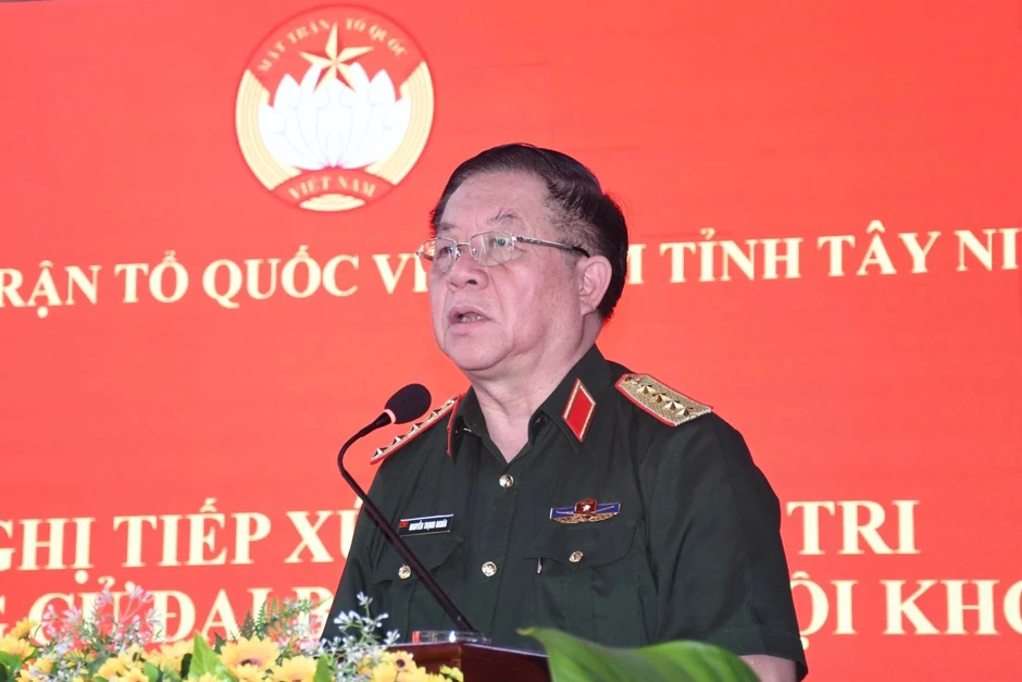 Đại tướng Nguyễn Trọng Nghĩa tiếp xúc cử tri ở Tây Ninh