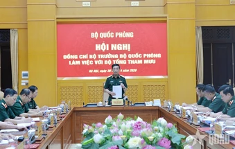 Đại tướng Phan Văn Giang làm việc với Bộ Tổng Tham mưu về kế hoạch tác chiến 'Vòm phòng không bền vững'