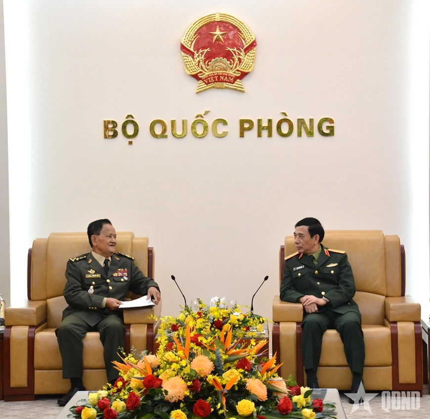 Đại tướng Phan Văn Giang tiếp Quốc vụ khanh Bộ Quốc phòng Campuchia Đại tướng Phan Văn Giang tiếp Quốc vụ khanh Bộ Quốc phòng Campuchia