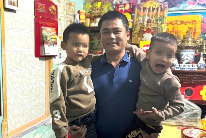 Đại uý công can nhảy xuống hồ cứu 2 bé trai khỏi đuối nước