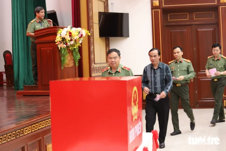 Đắk Lắk đồng loạt tổ chức 11 điểm bầu cử sớm của lực lượng vũ trang Đắk Lắk đồng loạt tổ chức 11 điểm bầu cử sớm của lực lượng vũ trang