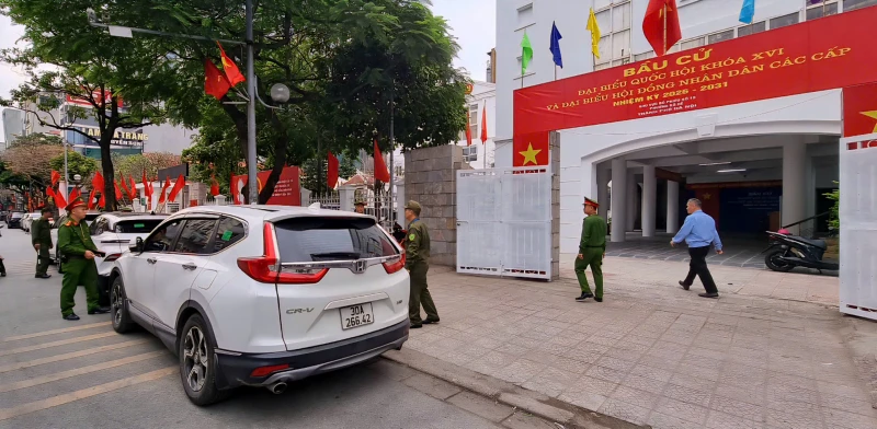Đảm bảo an ninh, an toàn các điểm bỏ phiếu bầu cử Đảm bảo an ninh, an toàn các điểm bỏ phiếu bầu cử