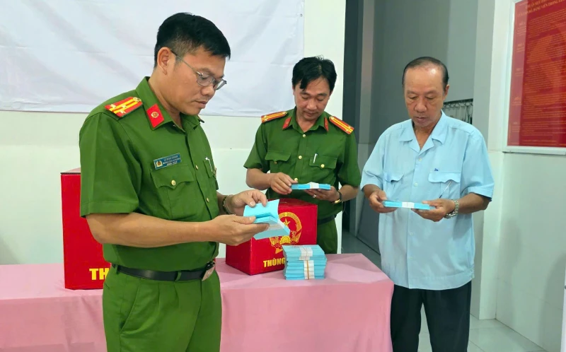 Đảm bảo an ninh, an toàn công tác bầu cử ở phường Rạch Giá