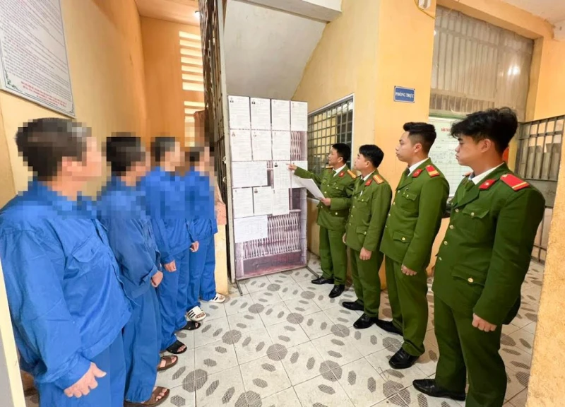 Đảm bảo quyền bầu cử cho những người bị tạm giữ, tạm giam tại Sơn La Đảm bảo quyền bầu cử cho những người bị tạm giữ, tạm giam tại Sơn La