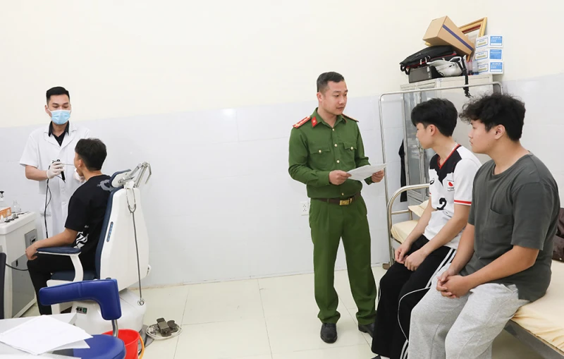 Đảm bảo sức khỏe cho các thí sinh tham gia dự tuyển các trường CAND Đảm bảo sức khỏe cho các thí sinh tham gia dự tuyển các trường CAND